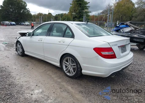 2013 Mercedes-Benz C 250 Sport from USA, damaged, VIN WDDGF4HB6DR290424